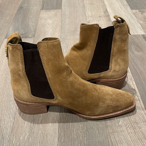 Tory Burch Women's Western Pointed Toe Ankle Chelsea Boots - Picture 7 of 10